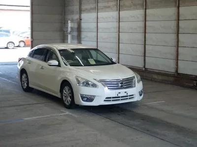 Nissan TEANA