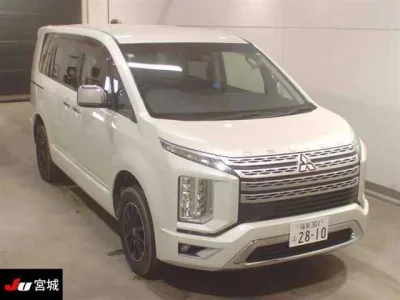 Mitsubishi DELICA D5