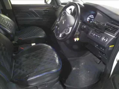 Mitsubishi DELICA D5