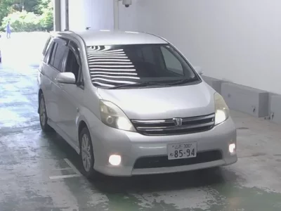Toyota ISIS