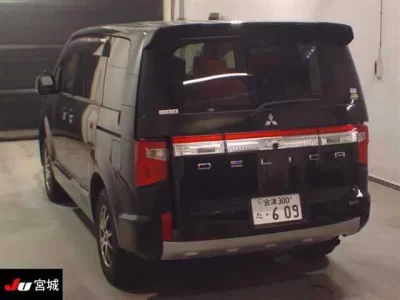 Mitsubishi DELICA D5