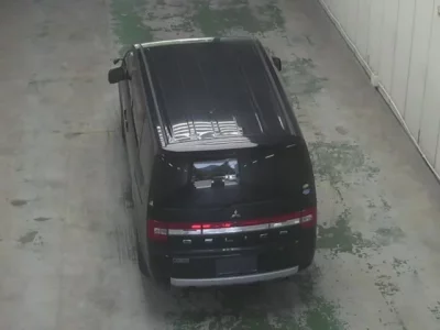 Mitsubishi DELICA D5