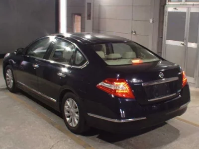 Nissan TEANA
