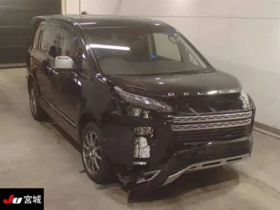 Mitsubishi DELICA D5