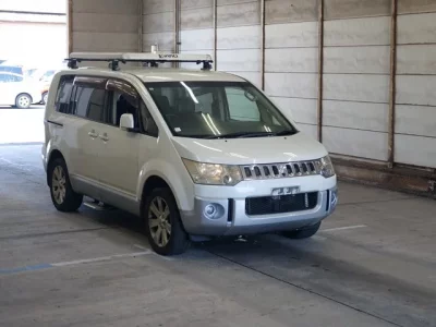 Mitsubishi DELICA D5