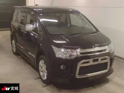 Mitsubishi DELICA D5