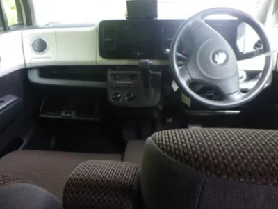 Suzuki MRWAGON
