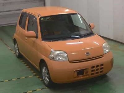 Daihatsu Esse