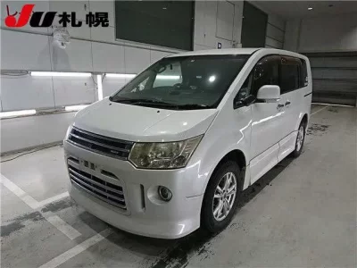 Mitsubishi DELICA D5