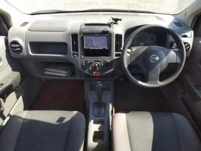 Nissan AD