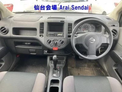 Nissan AD