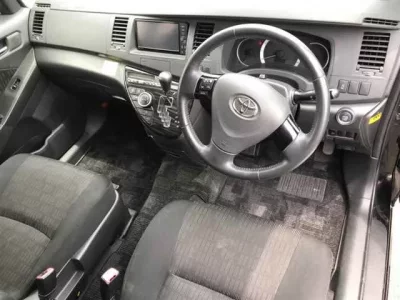 Toyota ISIS