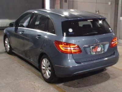 Mercedes-Benz B CLASS