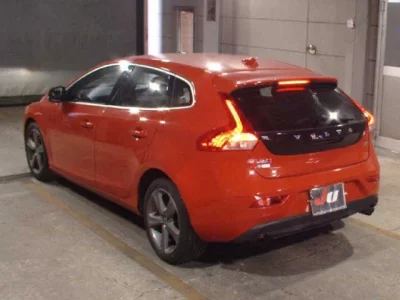 Volvo V40