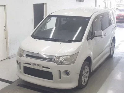 Mitsubishi DELICA D5