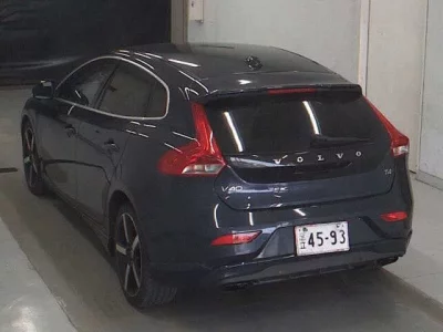 Volvo V40
