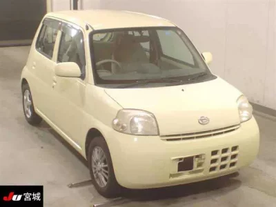 Daihatsu Esse