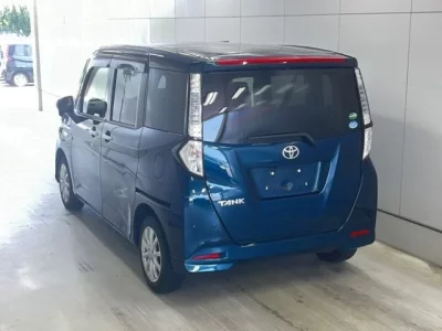 Toyota TANK