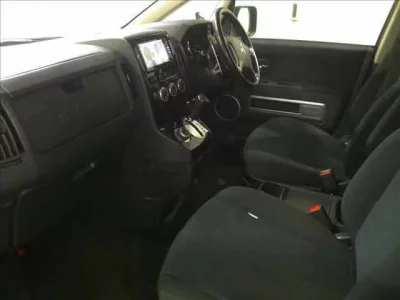Mitsubishi DELICA D5