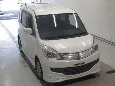 Mitsubishi DELICA D2