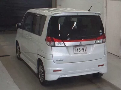 Mitsubishi DELICA D2
