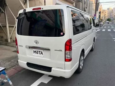 Toyota HIACE VAN
