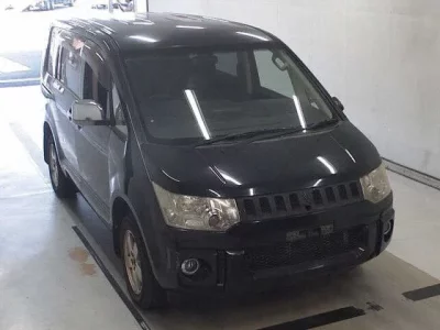 Mitsubishi DELICA D5