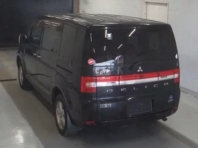Mitsubishi DELICA D5
