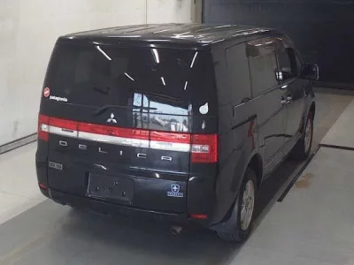 Mitsubishi DELICA D5
