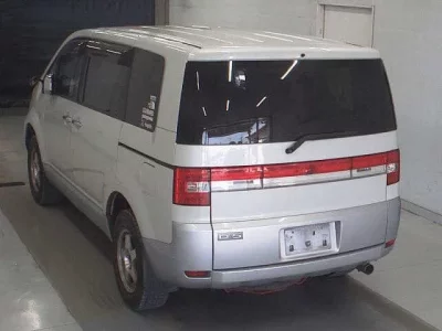 Mitsubishi DELICA D5