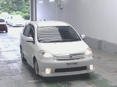 Toyota RAUM