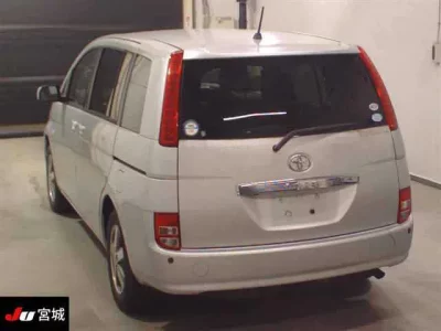 Toyota ISIS