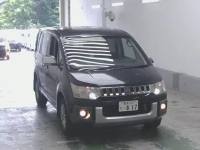 Mitsubishi DELICA D5