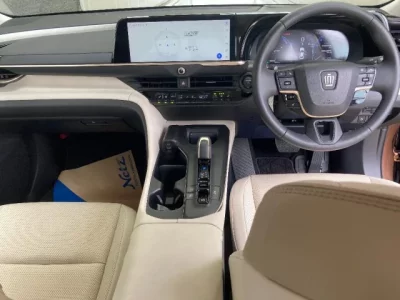Toyota CROWN CROSSOVER