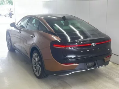Toyota CROWN CROSSOVER