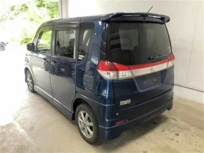 Mitsubishi DELICA D2