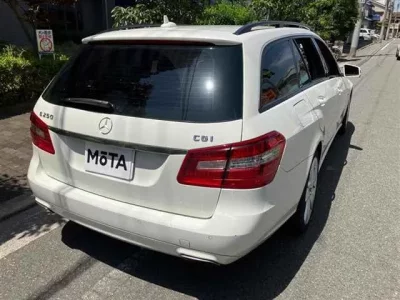 Mercedes-Benz E CLASS WAGON