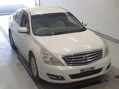 Nissan TEANA