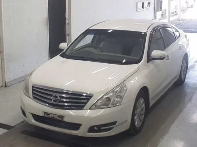 Nissan TEANA