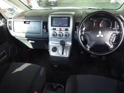 Mitsubishi DELICA D5