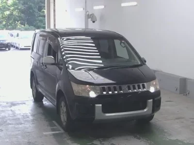 Mitsubishi DELICA D5