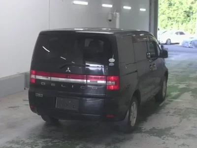 Mitsubishi DELICA D5