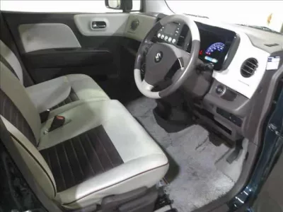 Suzuki MRWAGON
