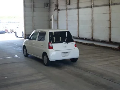 Daihatsu Esse
