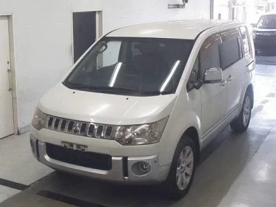 Mitsubishi DELICA D5