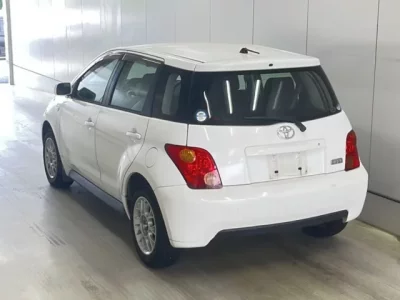 Toyota IST
