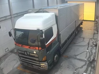 Hino TRUCK