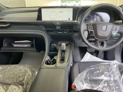 Toyota CROWN CROSSOVER