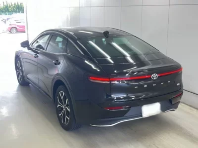 Toyota CROWN CROSSOVER