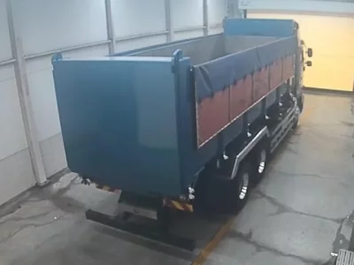 Hino TRUCK